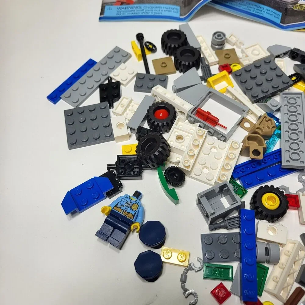 LEGO CITY: Police Starter Set 60136 Incomplete 2 Sets